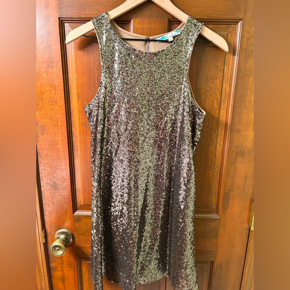 Cecico Glamorous Gold Sequin Mini Dress. Size S